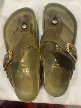 Size 38 Birkenstock Gizeh Big Buckle